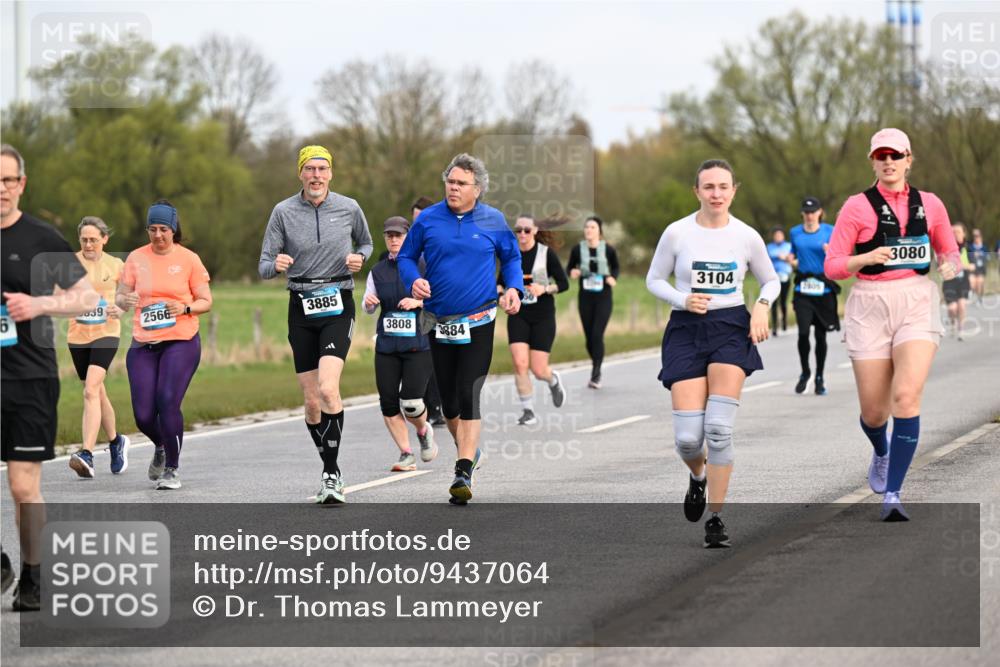 12.04.2026 - 45. Internationalen Wilhelmsburger Insellauf Dr. Thomas Lammeyer http://msf.ph/oto/9437064 12.04.2026 09:29:32 Laufen 839, 2566, 3885, 3808, 3884, 3104, 3080 meine-sportfotos.de