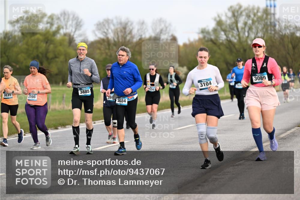 12.04.2026 - 45. Internationalen Wilhelmsburger Insellauf Dr. Thomas Lammeyer http://msf.ph/oto/9437067 12.04.2026 09:29:32 Laufen 3839, 2566, 3885, 3104, 3080, 380, 3884 meine-sportfotos.de