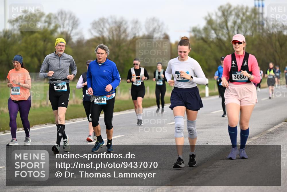 12.04.2026 - 45. Internationalen Wilhelmsburger Insellauf Dr. Thomas Lammeyer http://msf.ph/oto/9437070 12.04.2026 09:29:33 Laufen 2566, 3885, 3884, 450, 3080 meine-sportfotos.de