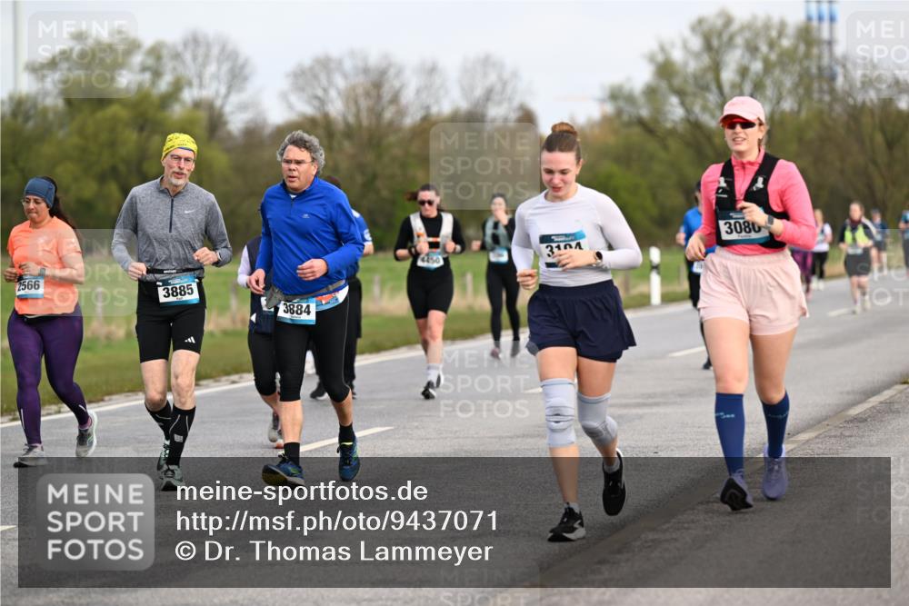 12.04.2026 - 45. Internationalen Wilhelmsburger Insellauf Dr. Thomas Lammeyer http://msf.ph/oto/9437071 12.04.2026 09:29:33 Laufen 2566, 3885, 3884, 4450, 3104, 3080 meine-sportfotos.de