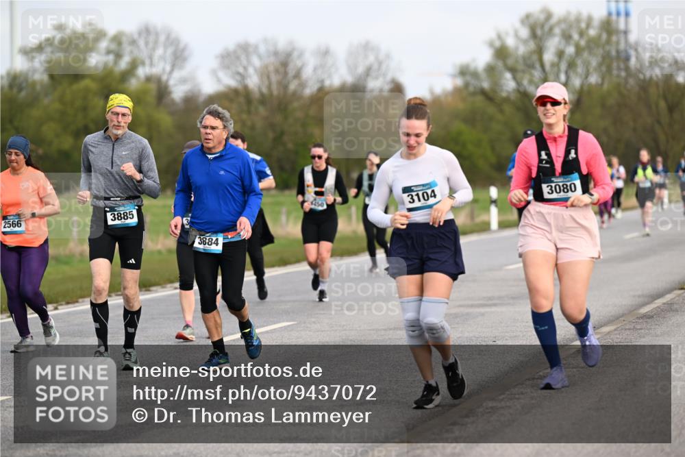 12.04.2026 - 45. Internationalen Wilhelmsburger Insellauf Dr. Thomas Lammeyer http://msf.ph/oto/9437072 12.04.2026 09:29:33 Laufen 2566, 3885, 3884, 50, 3104, 3080 meine-sportfotos.de