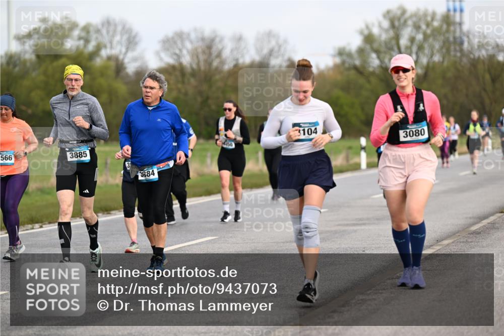 12.04.2026 - 45. Internationalen Wilhelmsburger Insellauf Dr. Thomas Lammeyer http://msf.ph/oto/9437073 12.04.2026 09:29:33 Laufen 566, 3104, 3885, 3080, 3, 3884 meine-sportfotos.de
