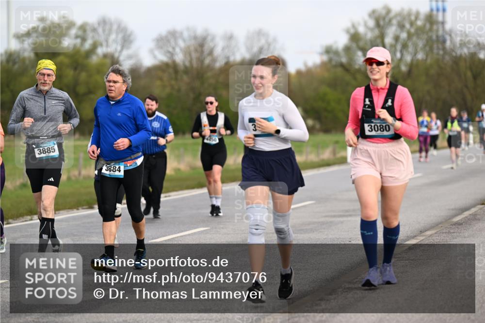 12.04.2026 - 45. Internationalen Wilhelmsburger Insellauf Dr. Thomas Lammeyer http://msf.ph/oto/9437076 12.04.2026 09:29:33 Laufen 3885, 3884, 3080 meine-sportfotos.de