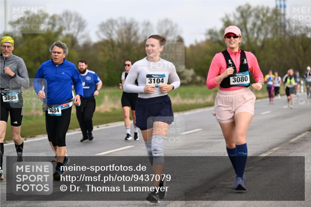 12.04.2026 - 45. Internationalen Wilhelmsburger Insellauf Dr. Thomas Lammeyer http://msf.ph/oto/9437079 12.04.2026 09:29:34 Laufen 3885, 3884, 3104, 3080 meine-sportfotos.de