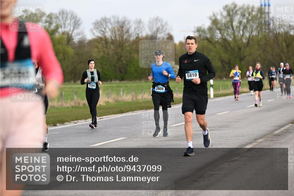 12.04.2026 - 45. Internationalen Wilhelmsburger Insellauf Dr. Thomas Lammeyer http://msf.ph/oto/9437099 12.04.2026 09:29:37 Laufen 2296, 2805, 5810 meine-sportfotos.de