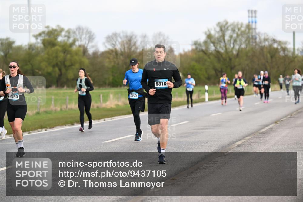 12.04.2026 - 45. Internationalen Wilhelmsburger Insellauf Dr. Thomas Lammeyer http://msf.ph/oto/9437105 12.04.2026 09:29:38 Laufen 4450, 2805, 5810 meine-sportfotos.de