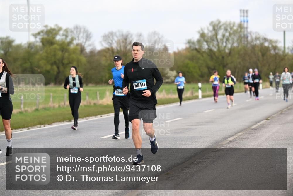 12.04.2026 - 45. Internationalen Wilhelmsburger Insellauf Dr. Thomas Lammeyer http://msf.ph/oto/9437108 12.04.2026 09:29:38 Laufen 2809, 5810 meine-sportfotos.de