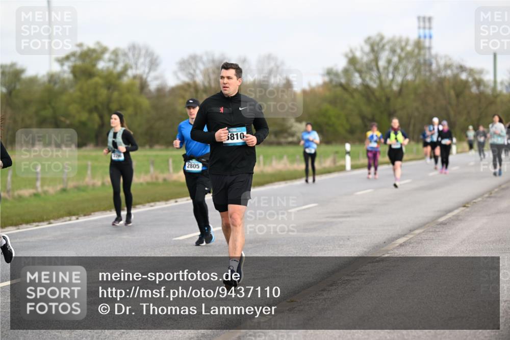 12.04.2026 - 45. Internationalen Wilhelmsburger Insellauf Dr. Thomas Lammeyer http://msf.ph/oto/9437110 12.04.2026 09:29:39 Laufen 2805, 5810 meine-sportfotos.de