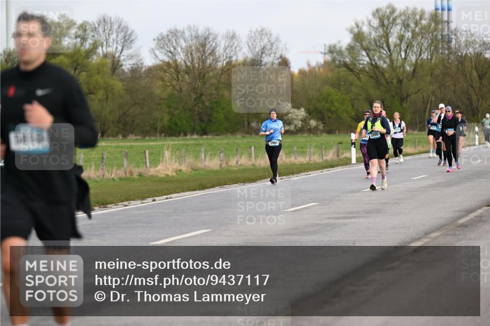 12.04.2026 - 45. Internationalen Wilhelmsburger Insellauf Dr. Thomas Lammeyer http://msf.ph/oto/9437117 12.04.2026 09:29:41 Laufen 1816, 2960, 3205 meine-sportfotos.de