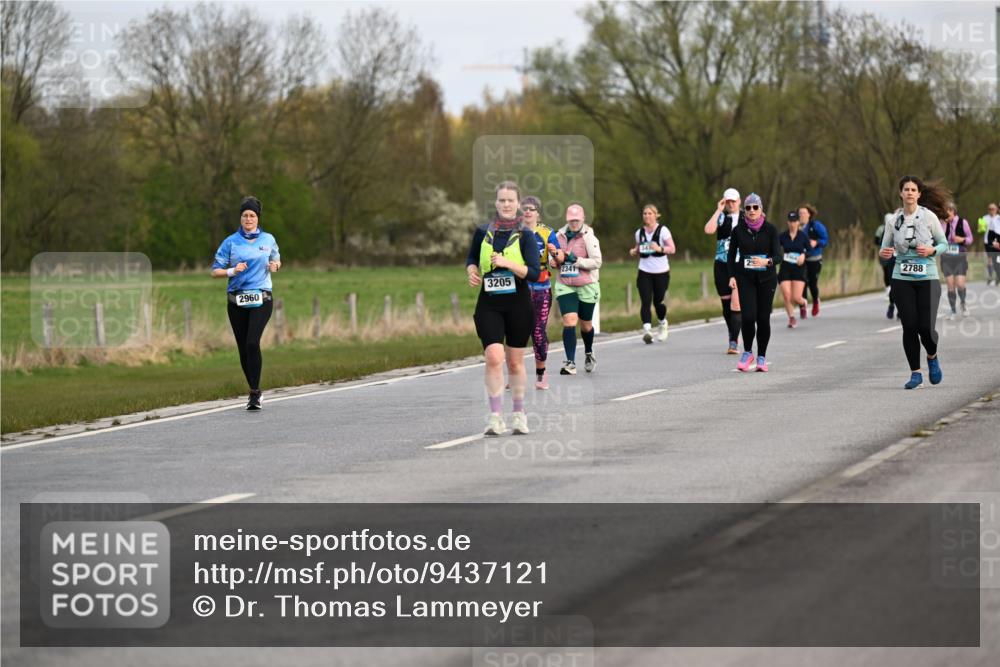 12.04.2026 - 45. Internationalen Wilhelmsburger Insellauf Dr. Thomas Lammeyer http://msf.ph/oto/9437121 12.04.2026 09:29:43 Laufen 3205, 2960, 2341, 2788 meine-sportfotos.de