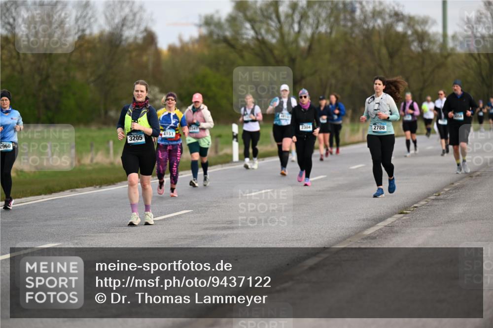 12.04.2026 - 45. Internationalen Wilhelmsburger Insellauf Dr. Thomas Lammeyer http://msf.ph/oto/9437122 12.04.2026 09:29:45 Laufen 2304, 2788, 4151, 3205, 2960 meine-sportfotos.de