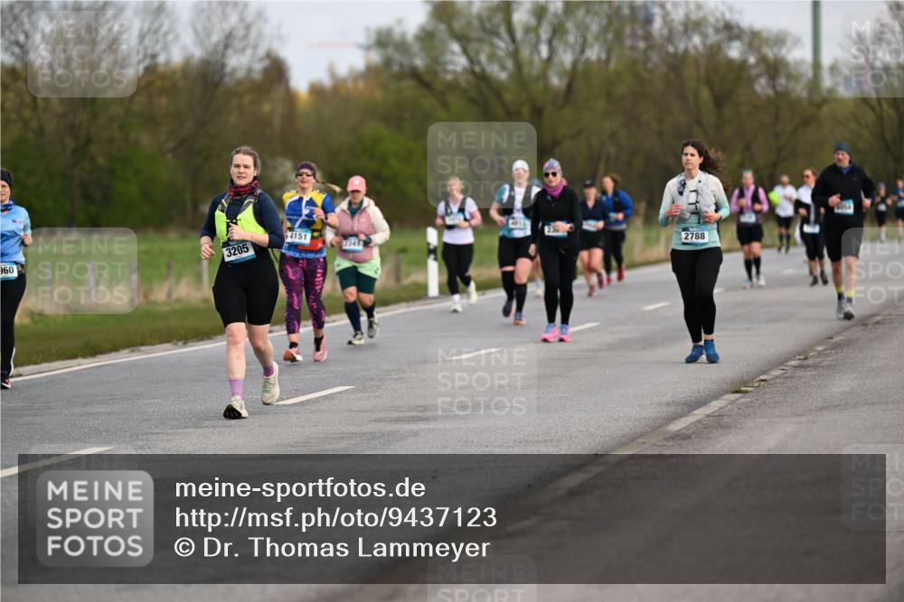 12.04.2026 - 45. Internationalen Wilhelmsburger Insellauf Dr. Thomas Lammeyer http://msf.ph/oto/9437123 12.04.2026 09:29:45 Laufen 4151, 960, 3205, 234, 2014, 2788 meine-sportfotos.de