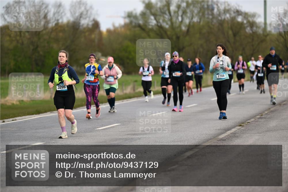 12.04.2026 - 45. Internationalen Wilhelmsburger Insellauf Dr. Thomas Lammeyer http://msf.ph/oto/9437129 12.04.2026 09:29:46 Laufen 3205, 4151, 2788 meine-sportfotos.de