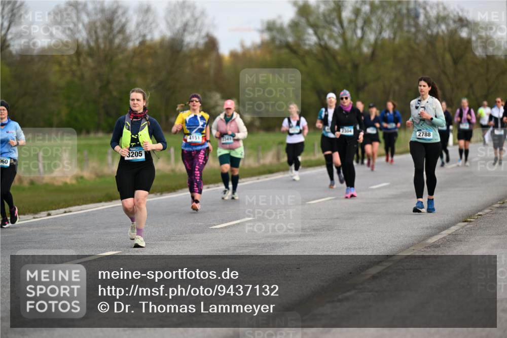 12.04.2026 - 45. Internationalen Wilhelmsburger Insellauf Dr. Thomas Lammeyer http://msf.ph/oto/9437132 12.04.2026 09:29:46 Laufen 960, 3205, 4151, 2788 meine-sportfotos.de