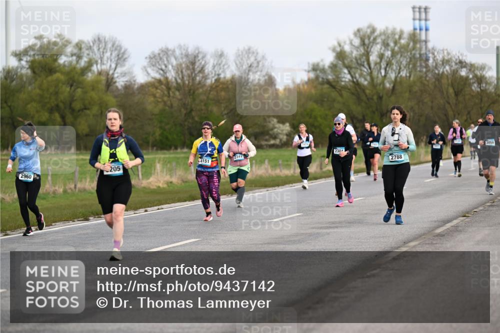 12.04.2026 - 45. Internationalen Wilhelmsburger Insellauf Dr. Thomas Lammeyer http://msf.ph/oto/9437142 12.04.2026 09:29:48 Laufen 4151, 2341, 2304, 205, 2788, 2960, 2145, 3058 meine-sportfotos.de