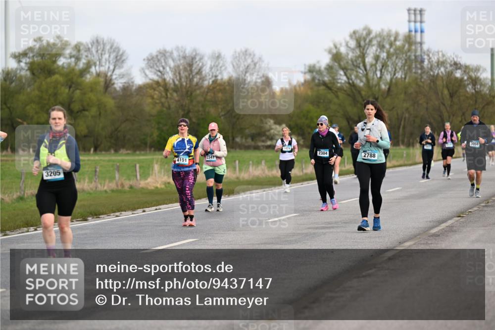 12.04.2026 - 45. Internationalen Wilhelmsburger Insellauf Dr. Thomas Lammeyer http://msf.ph/oto/9437147 12.04.2026 09:29:49 Laufen 3058, 5474, 2304, 2341, 2788, 4151, 3205 meine-sportfotos.de