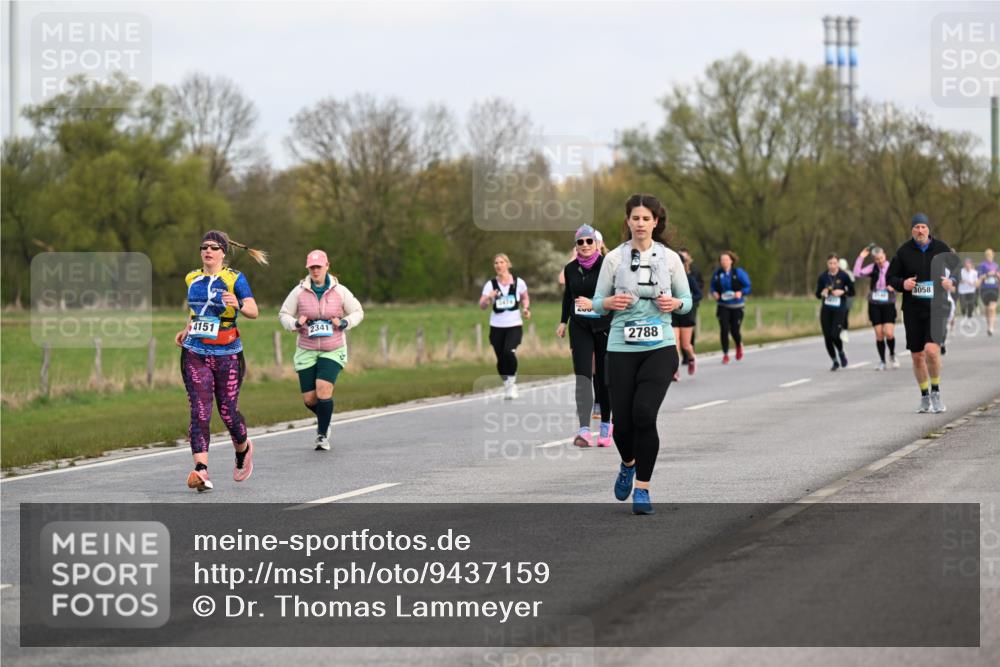 12.04.2026 - 45. Internationalen Wilhelmsburger Insellauf Dr. Thomas Lammeyer http://msf.ph/oto/9437159 12.04.2026 09:29:51 Laufen 5474, 4151, 2341, 2788, 3058 meine-sportfotos.de