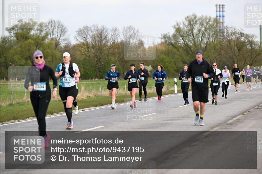 12.04.2026 - 45. Internationalen Wilhelmsburger Insellauf Dr. Thomas Lammeyer http://msf.ph/oto/9437195 12.04.2026 09:29:57 Laufen 2679, 3058, 5831, 4813, 2467, 2468, 2135, 2304, 2498, 2912 meine-sportfotos.de