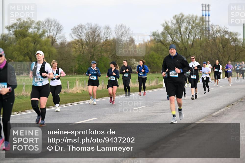 12.04.2026 - 45. Internationalen Wilhelmsburger Insellauf Dr. Thomas Lammeyer http://msf.ph/oto/9437202 12.04.2026 09:29:58 Laufen 2680, 3058, 249, 2679, 2135, 2467, 2468, 4813 meine-sportfotos.de