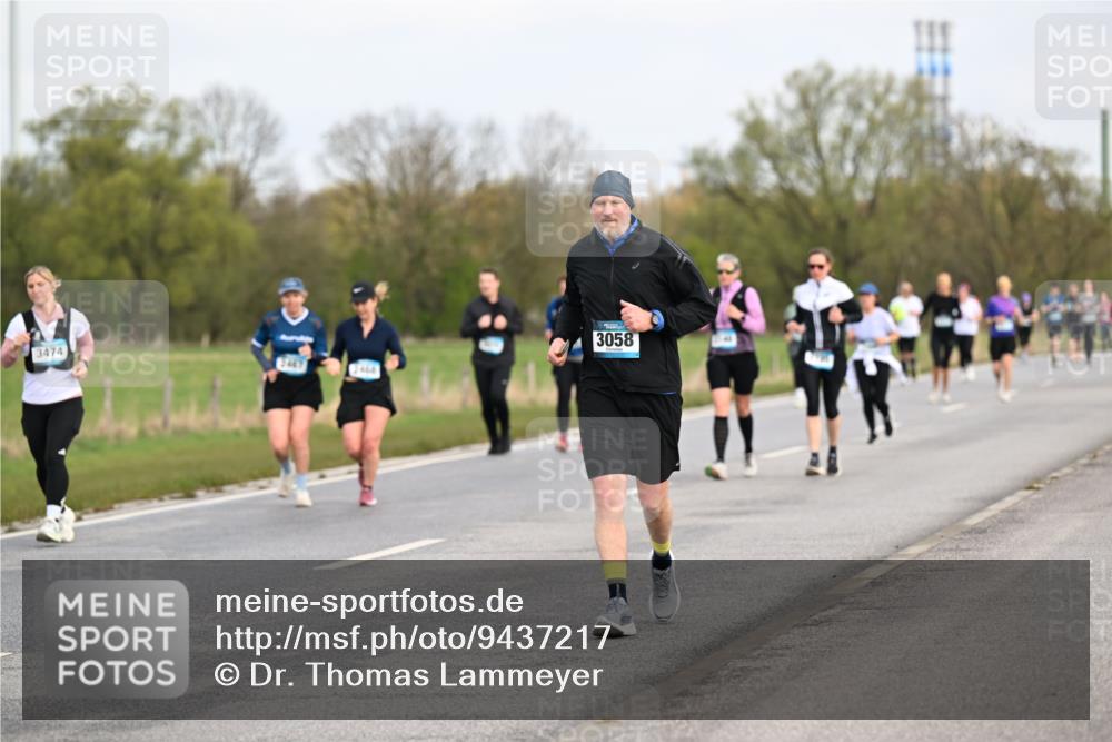12.04.2026 - 45. Internationalen Wilhelmsburger Insellauf Dr. Thomas Lammeyer http://msf.ph/oto/9437217 12.04.2026 09:30:00 Laufen 3474, 3467, 3058 meine-sportfotos.de