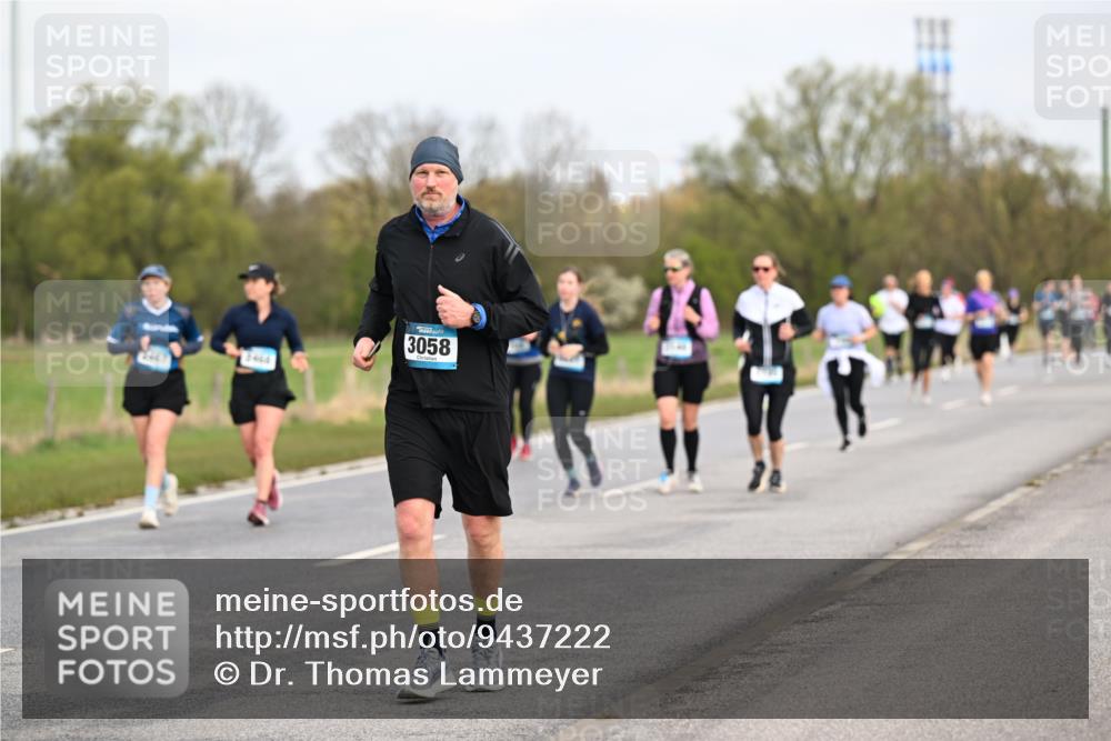 12.04.2026 - 45. Internationalen Wilhelmsburger Insellauf Dr. Thomas Lammeyer http://msf.ph/oto/9437222 12.04.2026 09:30:01 Laufen 2467, 3058 meine-sportfotos.de