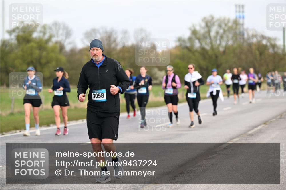 12.04.2026 - 45. Internationalen Wilhelmsburger Insellauf Dr. Thomas Lammeyer http://msf.ph/oto/9437224 12.04.2026 09:30:02 Laufen 7, 3058 meine-sportfotos.de