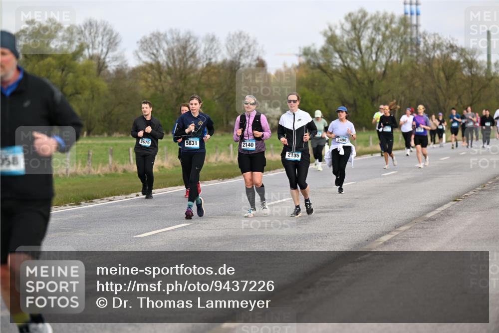 12.04.2026 - 45. Internationalen Wilhelmsburger Insellauf Dr. Thomas Lammeyer http://msf.ph/oto/9437226 12.04.2026 09:30:03 Laufen 58, 2679, 5831, 2140, 2135, 2498 meine-sportfotos.de
