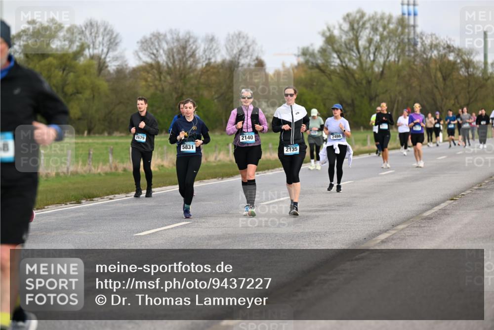 12.04.2026 - 45. Internationalen Wilhelmsburger Insellauf Dr. Thomas Lammeyer http://msf.ph/oto/9437227 12.04.2026 09:30:03 Laufen 2679, 5831, 25, 2140, 2135, 2498 meine-sportfotos.de