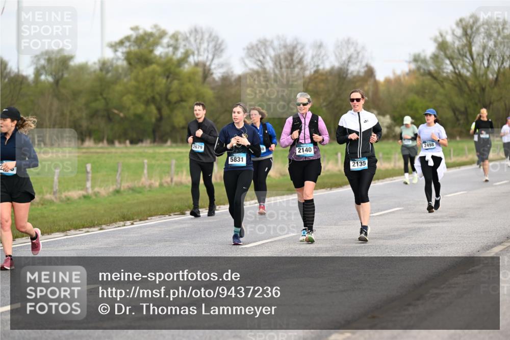 12.04.2026 - 45. Internationalen Wilhelmsburger Insellauf Dr. Thomas Lammeyer http://msf.ph/oto/9437236 12.04.2026 09:30:05 Laufen 2679, 5831, 2140, 2135, 2498 meine-sportfotos.de