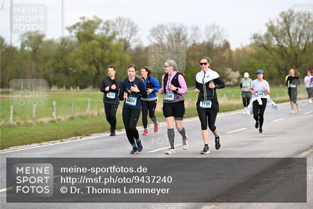 12.04.2026 - 45. Internationalen Wilhelmsburger Insellauf Dr. Thomas Lammeyer http://msf.ph/oto/9437240 12.04.2026 09:30:05 Laufen 2679, 5831, 2140, 2498, 2135 meine-sportfotos.de
