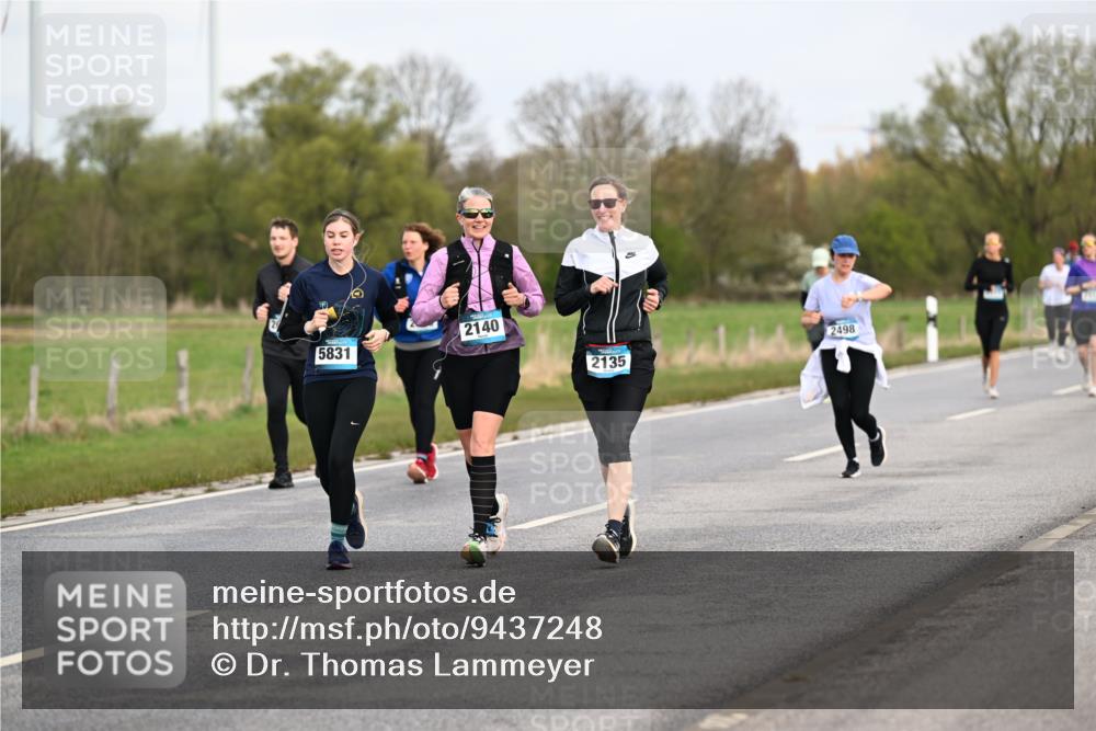 12.04.2026 - 45. Internationalen Wilhelmsburger Insellauf Dr. Thomas Lammeyer http://msf.ph/oto/9437248 12.04.2026 09:30:07 Laufen 5831, 2140, 2135, 2498 meine-sportfotos.de