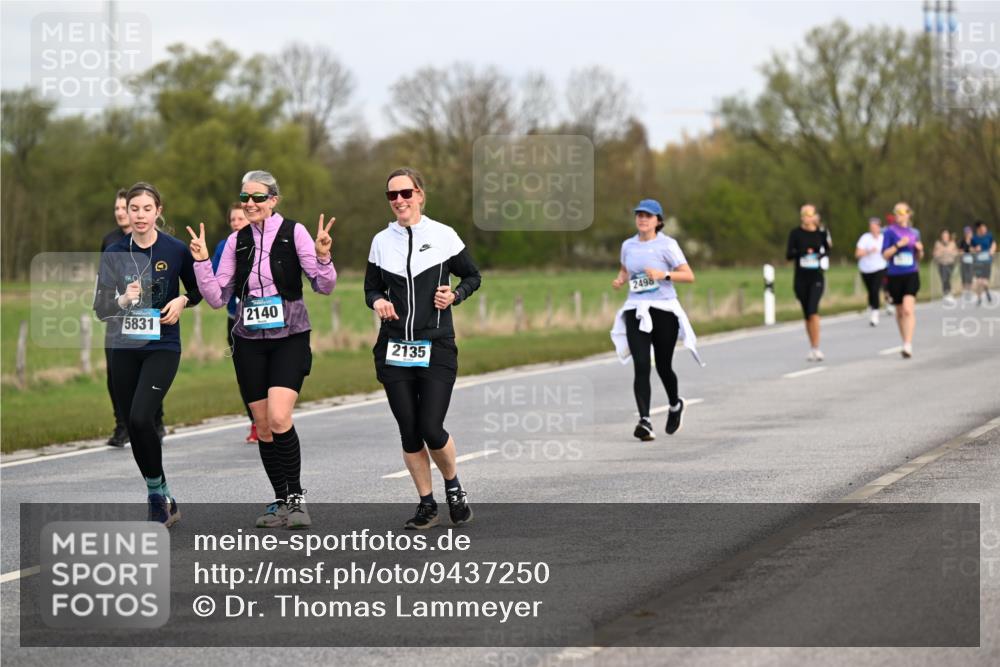 12.04.2026 - 45. Internationalen Wilhelmsburger Insellauf Dr. Thomas Lammeyer http://msf.ph/oto/9437250 12.04.2026 09:30:07 Laufen 5831, 2140, 2135, 2498 meine-sportfotos.de
