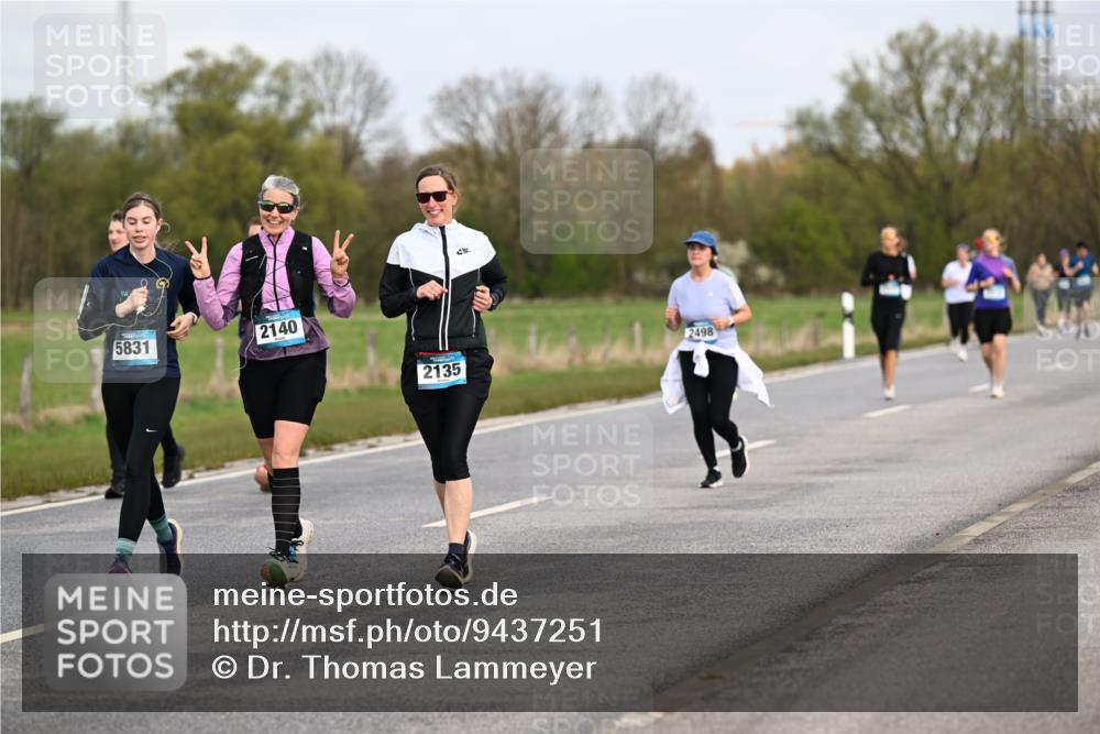 12.04.2026 - 45. Internationalen Wilhelmsburger Insellauf Dr. Thomas Lammeyer http://msf.ph/oto/9437251 12.04.2026 09:30:07 Laufen 5831, 2140, 2135, 2498 meine-sportfotos.de