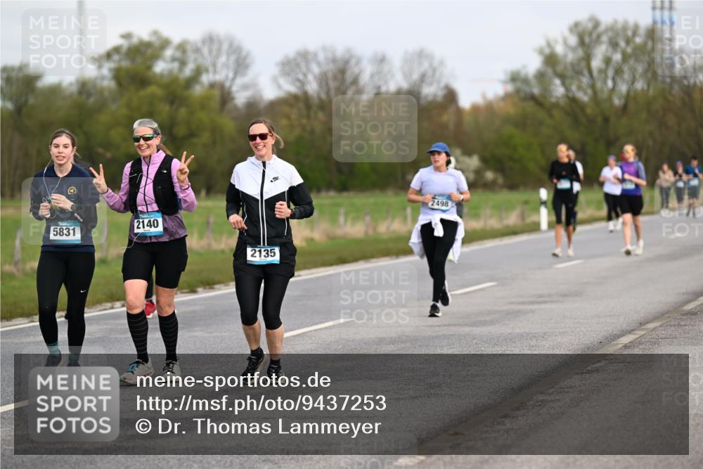 12.04.2026 - 45. Internationalen Wilhelmsburger Insellauf Dr. Thomas Lammeyer http://msf.ph/oto/9437253 12.04.2026 09:30:08 Laufen 5831, 2140, 2135, 2498 meine-sportfotos.de