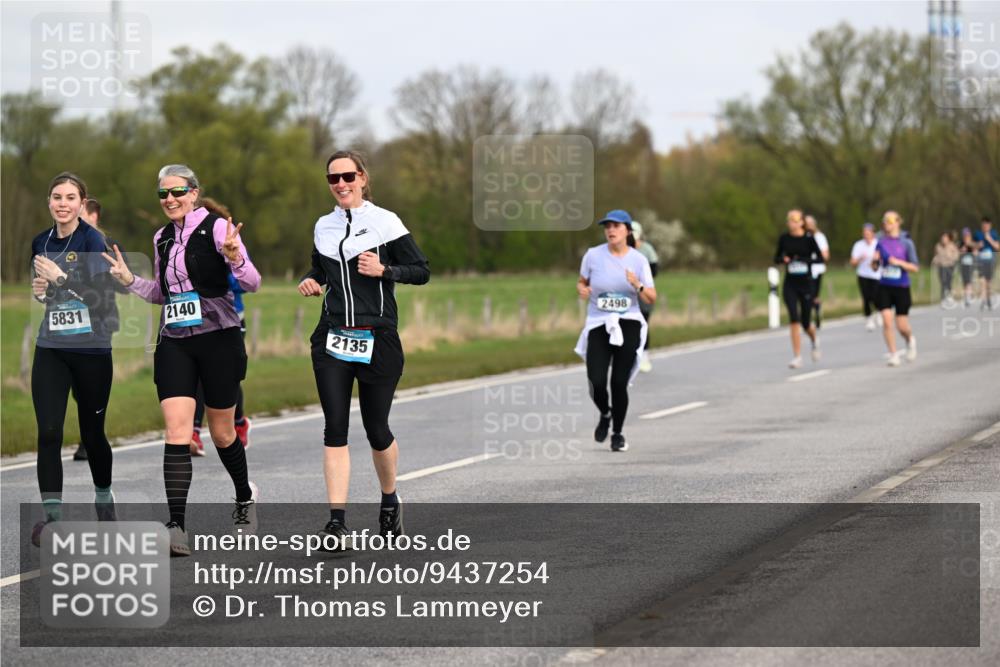 12.04.2026 - 45. Internationalen Wilhelmsburger Insellauf Dr. Thomas Lammeyer http://msf.ph/oto/9437254 12.04.2026 09:30:08 Laufen 2140, 2135, 2498 meine-sportfotos.de