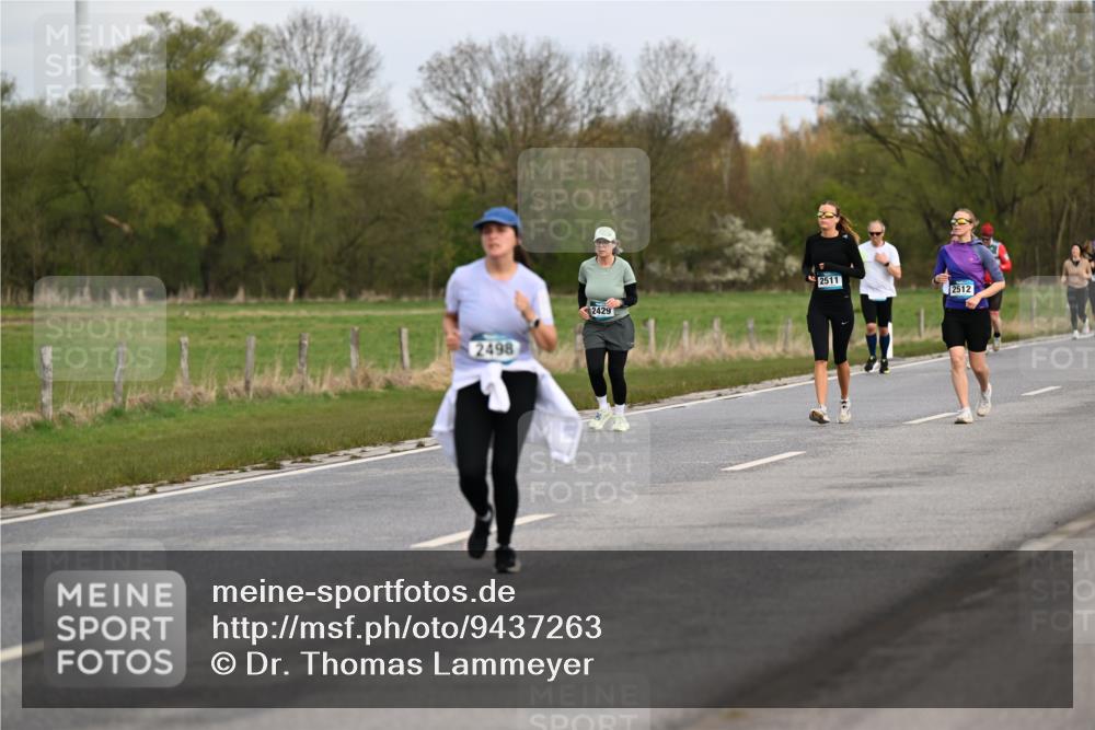 12.04.2026 - 45. Internationalen Wilhelmsburger Insellauf Dr. Thomas Lammeyer http://msf.ph/oto/9437263 12.04.2026 09:30:10 Laufen 2498, 2429, 2511, 2512 meine-sportfotos.de