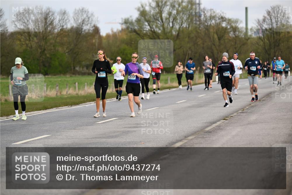 12.04.2026 - 45. Internationalen Wilhelmsburger Insellauf Dr. Thomas Lammeyer http://msf.ph/oto/9437274 12.04.2026 09:30:12 Laufen 2429, 2511, 2512, 3718, 5432 meine-sportfotos.de