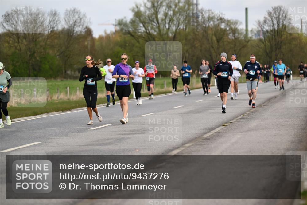 12.04.2026 - 45. Internationalen Wilhelmsburger Insellauf Dr. Thomas Lammeyer http://msf.ph/oto/9437276 12.04.2026 09:30:12 Laufen 2512, 25, 3718, 5432 meine-sportfotos.de