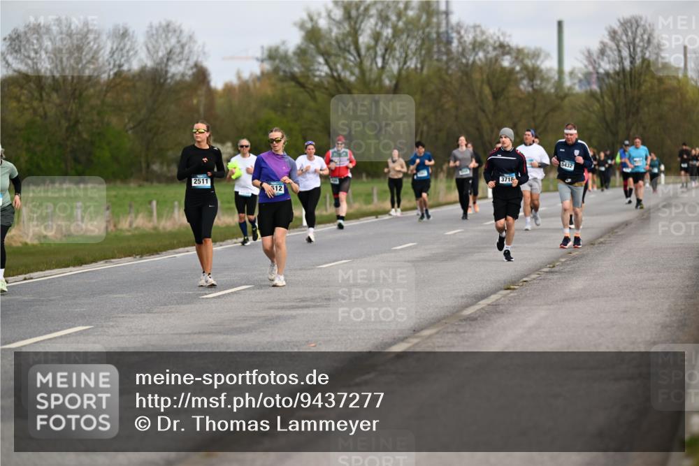12.04.2026 - 45. Internationalen Wilhelmsburger Insellauf Dr. Thomas Lammeyer http://msf.ph/oto/9437277 12.04.2026 09:30:12 Laufen 3718, 2511, 512, 5432 meine-sportfotos.de