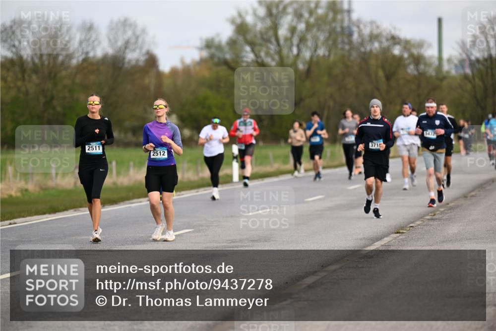 12.04.2026 - 45. Internationalen Wilhelmsburger Insellauf Dr. Thomas Lammeyer http://msf.ph/oto/9437278 12.04.2026 09:30:14 Laufen 2511, 2512, 371, 5432 meine-sportfotos.de