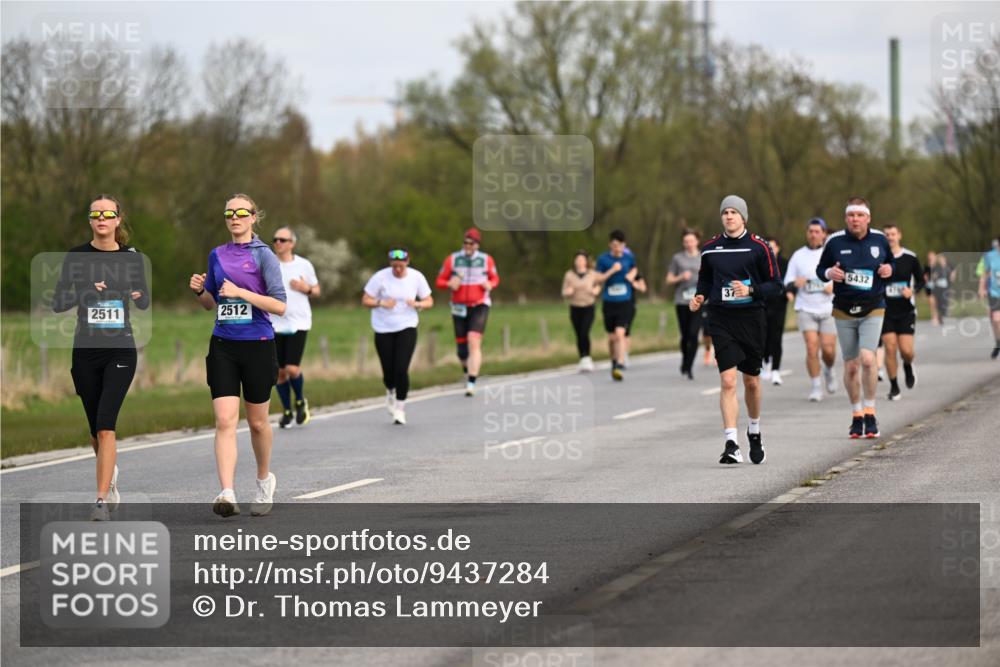 12.04.2026 - 45. Internationalen Wilhelmsburger Insellauf Dr. Thomas Lammeyer http://msf.ph/oto/9437284 12.04.2026 09:30:15 Laufen 2511, 2512, 37, 5432 meine-sportfotos.de