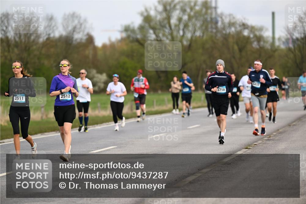 12.04.2026 - 45. Internationalen Wilhelmsburger Insellauf Dr. Thomas Lammeyer http://msf.ph/oto/9437287 12.04.2026 09:30:15 Laufen 2511, 2512, 3718, 5432 meine-sportfotos.de