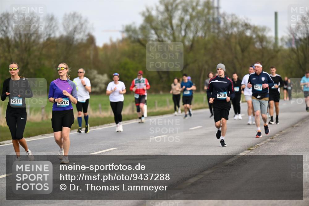 12.04.2026 - 45. Internationalen Wilhelmsburger Insellauf Dr. Thomas Lammeyer http://msf.ph/oto/9437288 12.04.2026 09:30:15 Laufen 2511, 512, 3718, 5432 meine-sportfotos.de