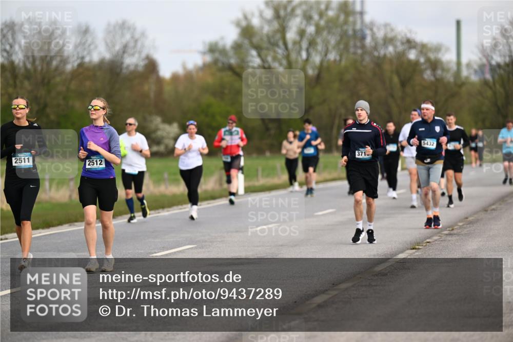 12.04.2026 - 45. Internationalen Wilhelmsburger Insellauf Dr. Thomas Lammeyer http://msf.ph/oto/9437289 12.04.2026 09:30:16 Laufen 2511, 2512, 371, 5432 meine-sportfotos.de