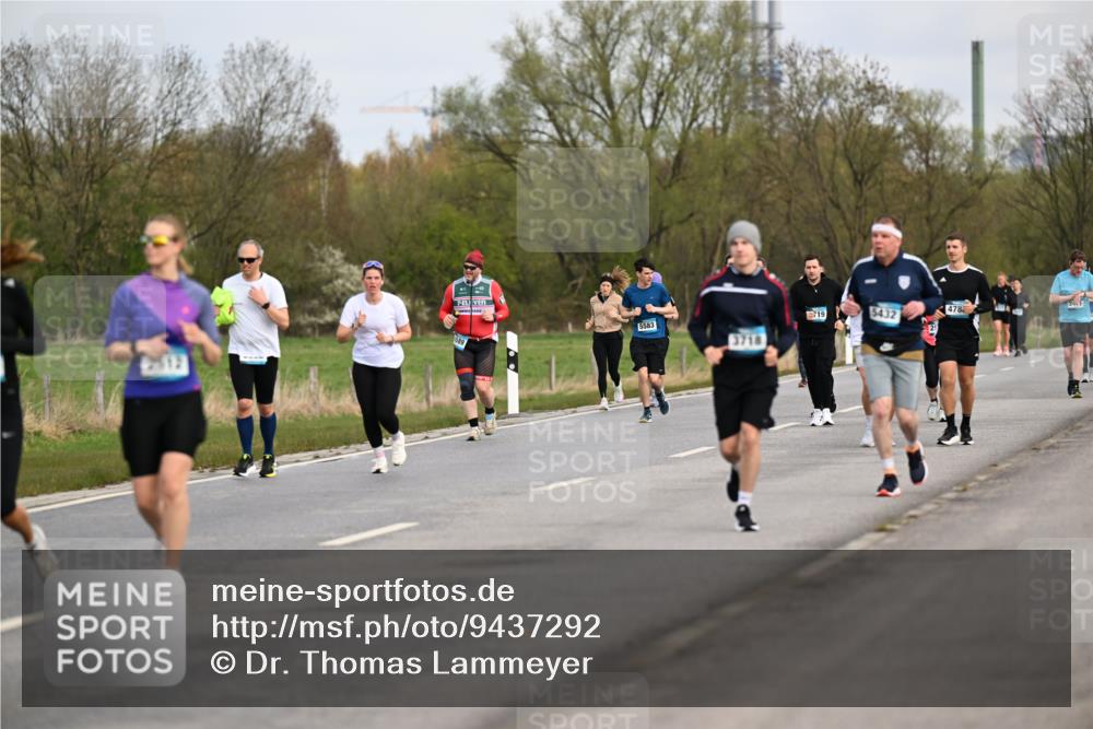 12.04.2026 - 45. Internationalen Wilhelmsburger Insellauf Dr. Thomas Lammeyer http://msf.ph/oto/9437292 12.04.2026 09:30:16 Laufen 2512, 5583, 3718, 478, 19, 5432 meine-sportfotos.de