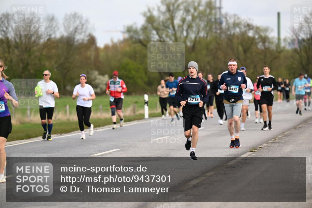 12.04.2026 - 45. Internationalen Wilhelmsburger Insellauf Dr. Thomas Lammeyer http://msf.ph/oto/9437301 12.04.2026 09:30:18 Laufen 2, 3718, 5432 meine-sportfotos.de