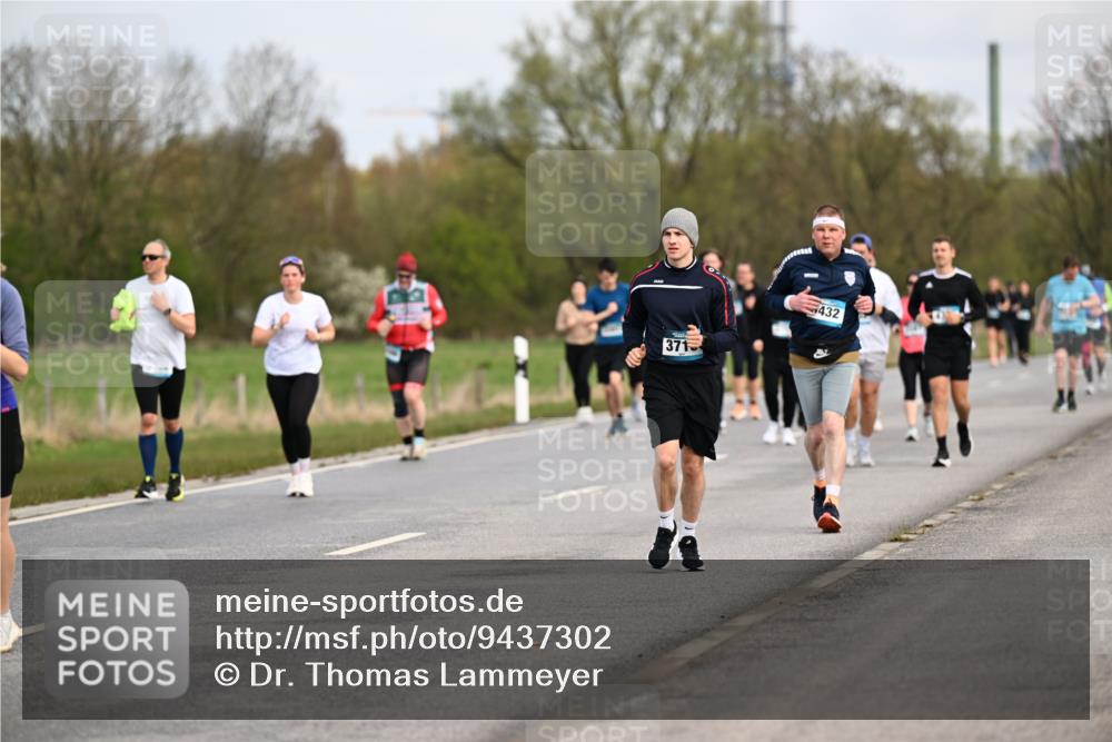 12.04.2026 - 45. Internationalen Wilhelmsburger Insellauf Dr. Thomas Lammeyer http://msf.ph/oto/9437302 12.04.2026 09:30:18 Laufen 3715, 432 meine-sportfotos.de
