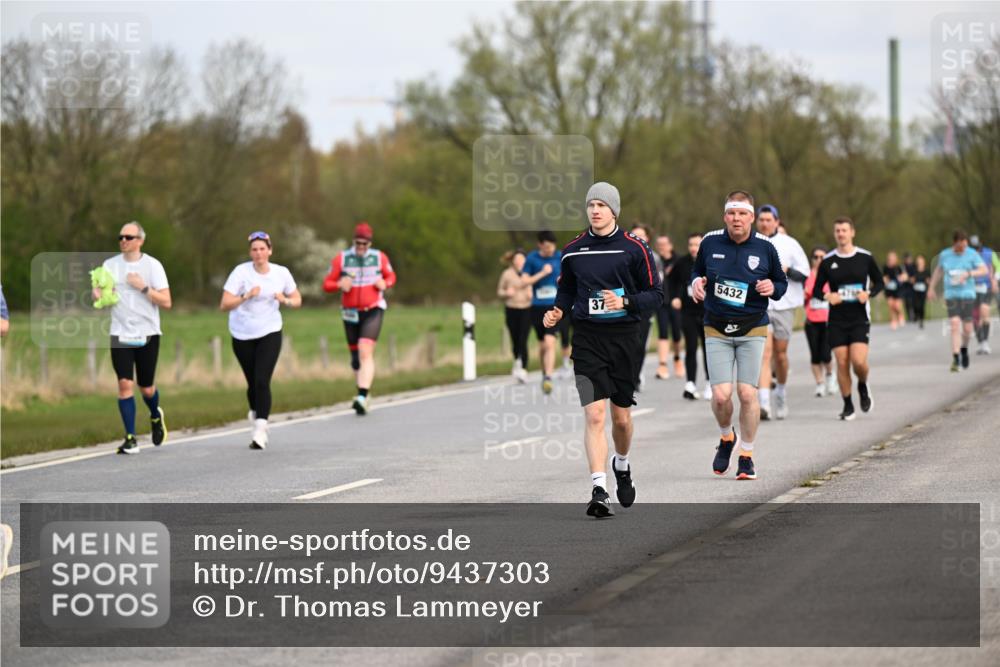 12.04.2026 - 45. Internationalen Wilhelmsburger Insellauf Dr. Thomas Lammeyer http://msf.ph/oto/9437303 12.04.2026 09:30:18 Laufen 37, 5432 meine-sportfotos.de