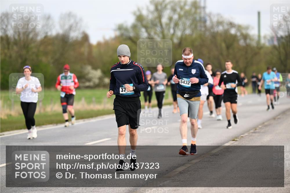 12.04.2026 - 45. Internationalen Wilhelmsburger Insellauf Dr. Thomas Lammeyer http://msf.ph/oto/9437323 12.04.2026 09:30:21 Laufen 37, 5432 meine-sportfotos.de
