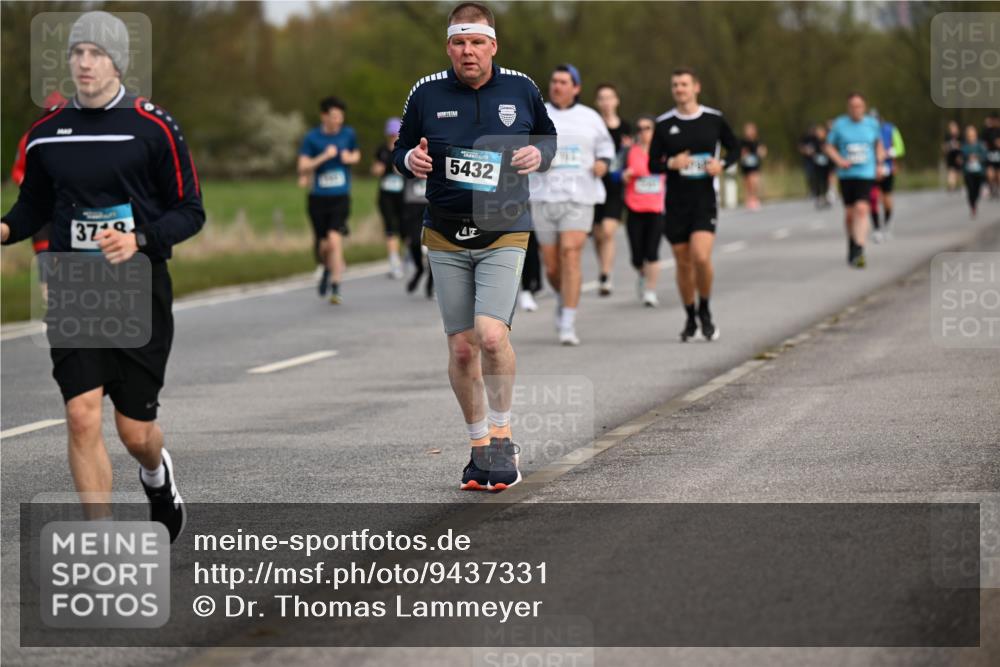 12.04.2026 - 45. Internationalen Wilhelmsburger Insellauf Dr. Thomas Lammeyer http://msf.ph/oto/9437331 12.04.2026 09:30:23 Laufen 5432, 379, 4 meine-sportfotos.de